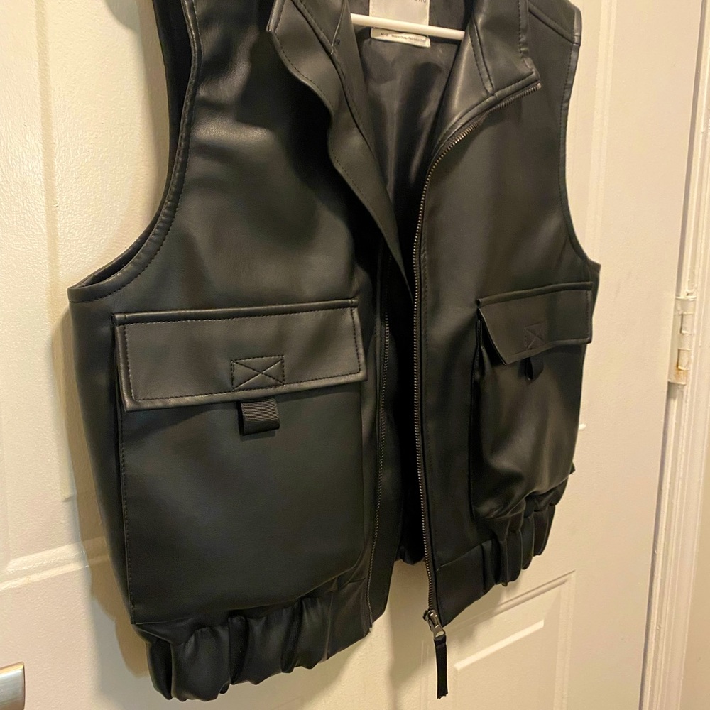 Leather vest. NEW!